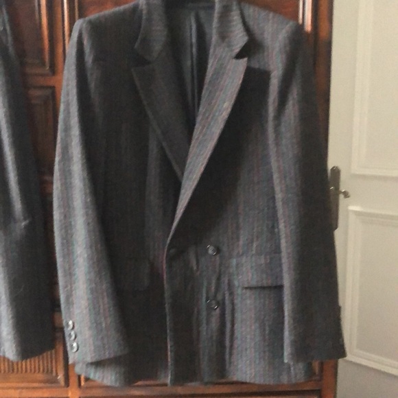Wool tailor made grey with coloured spin stripe suit. - Picture 2 of 9